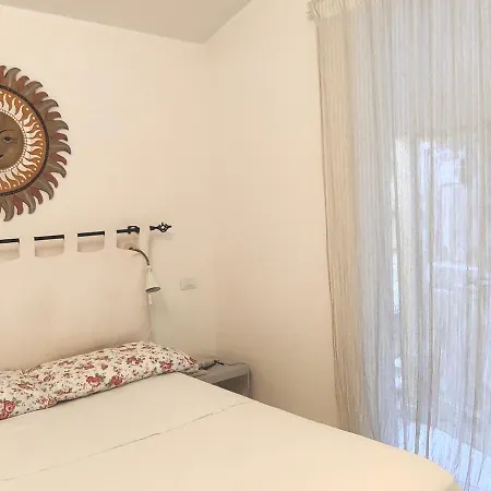 With Pool Su Preppa 's Aus *